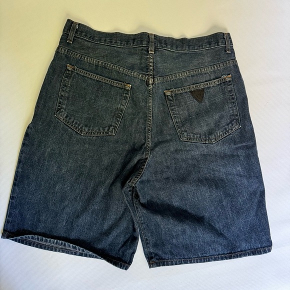 Vintage y2k G.J. Guess double button men’s jean shorts size 36. - Picture 2 of 5